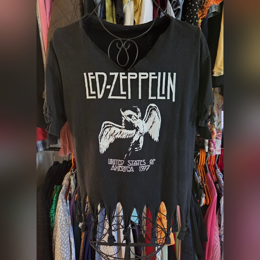 Led Zeppelin Distressed Black Crop Top